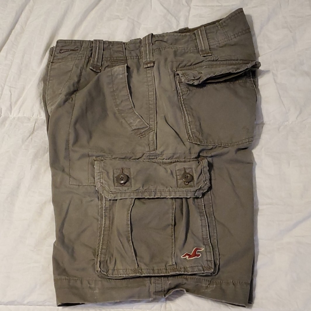 Mens Hollister button up cargo shorts size 30